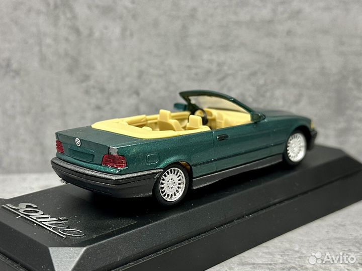 Модель автомобиля BMW E36 кабриолет 1:43 Solido