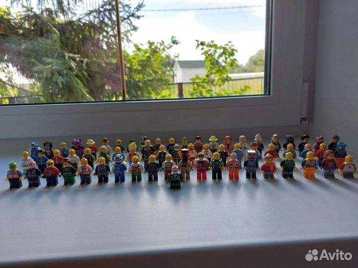 Lego фигурки 64 шт