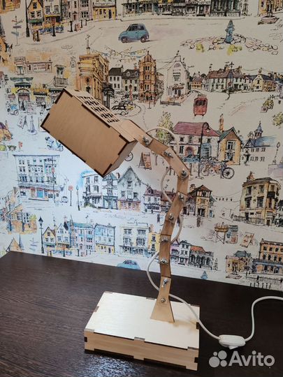 Лампа настольная