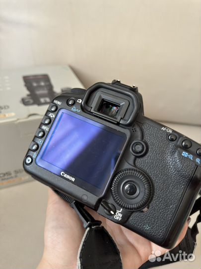 Фотоаппарат canon 5D mark ii