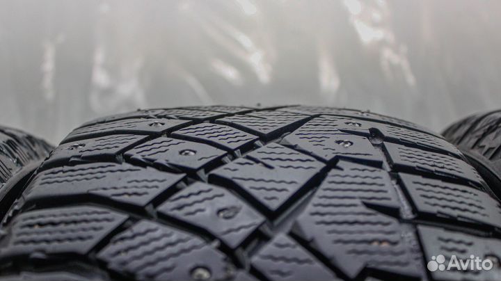 Nitto Therma Spike 205/55 R16 91T