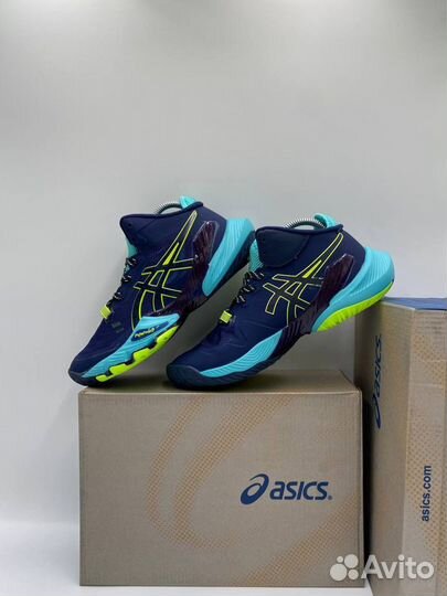 Кроссовки asics