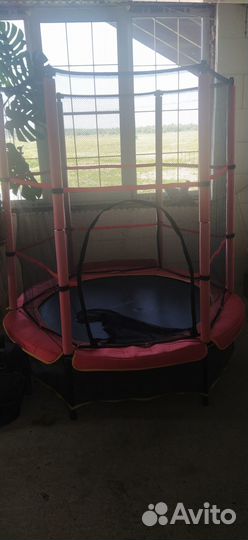 Детский батут с сеткой