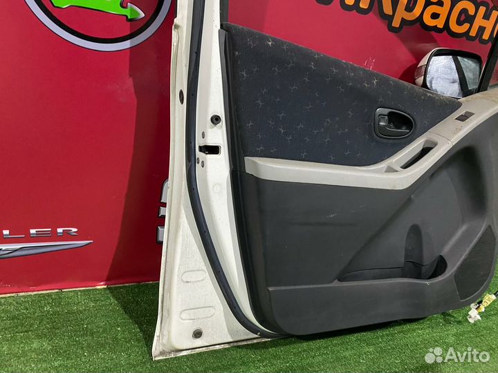 Дверь передняя левая Toyota Vitz NZP 95