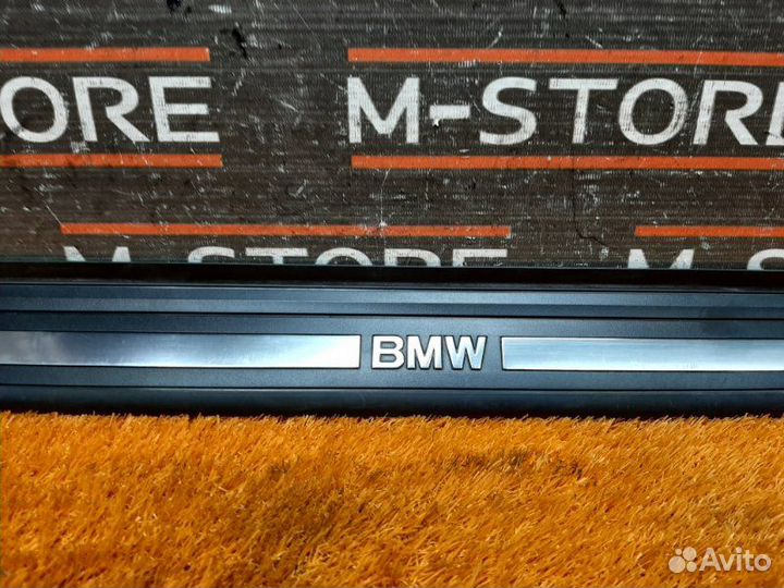 Накладка на порог салона передняя правая Bmw