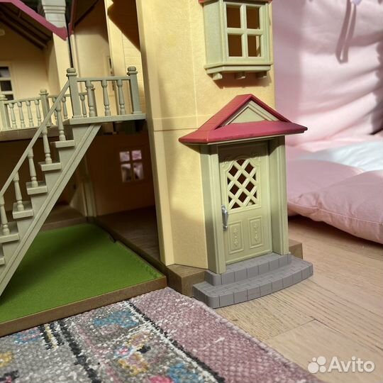 Sylvanian families большой дом со светом