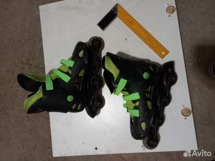 Роликовые коньки