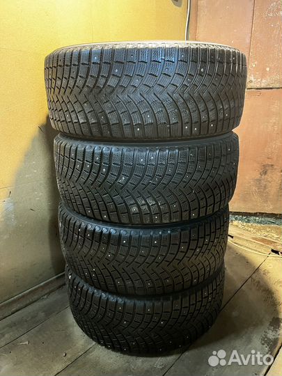 Michelin X-Ice North XIN2 275/45 R20