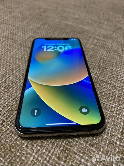 iPhone X, 64 ГБ