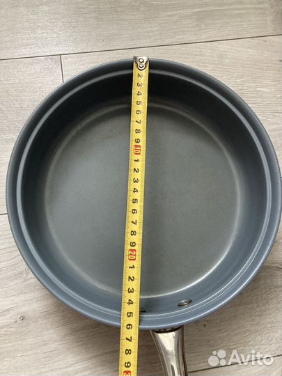 Сковороды и крышка