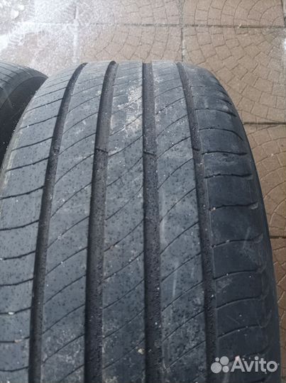 Michelin Primacy 4 235/50 R19