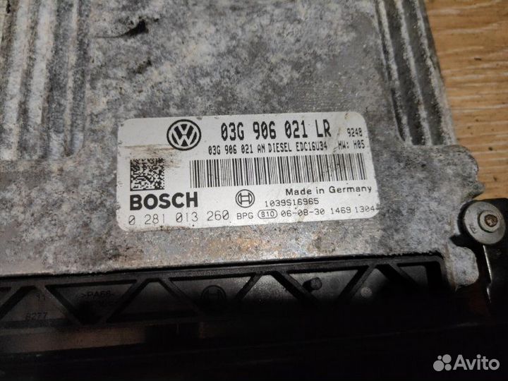 Блок управления двигателем Volkswagen Passat B6