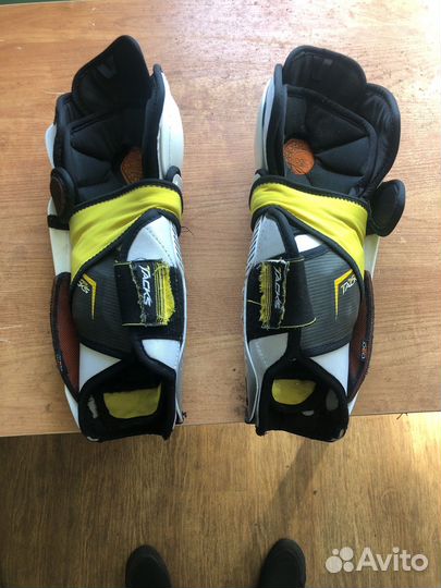 Хоккейные наколенники ccm