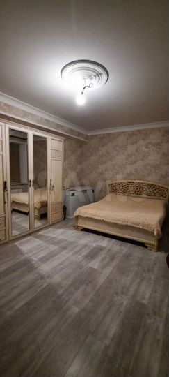 2-к. квартира, 75 м², 1/10 эт.