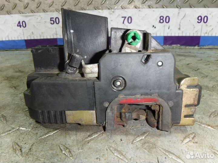 Замок двери передней левой Opel Vectra B