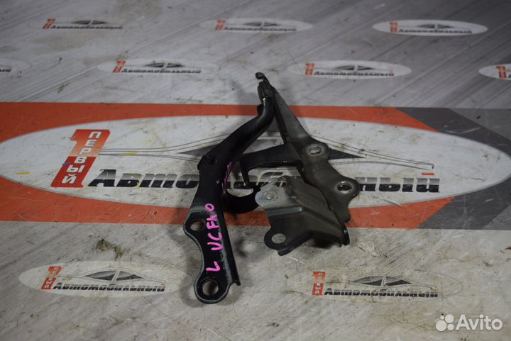 Петля капота c Lexus LS460 USF40 1UR-FSE