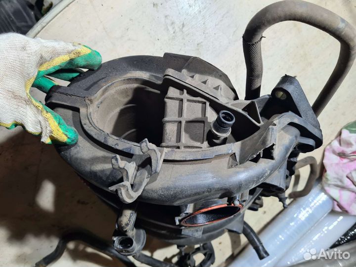 Впускной коллектор Volkswagen Polo 1.6 2013