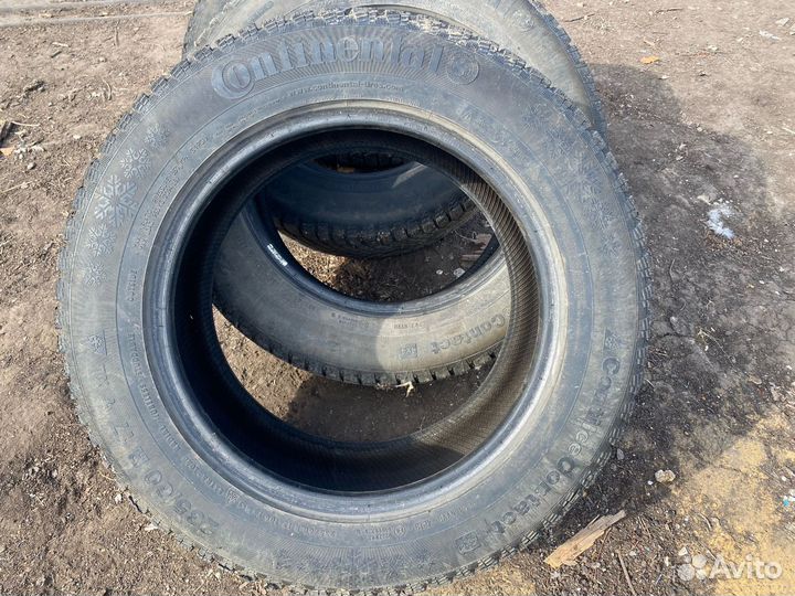 Continental ContiIceContact 4x4 235/60 R17
