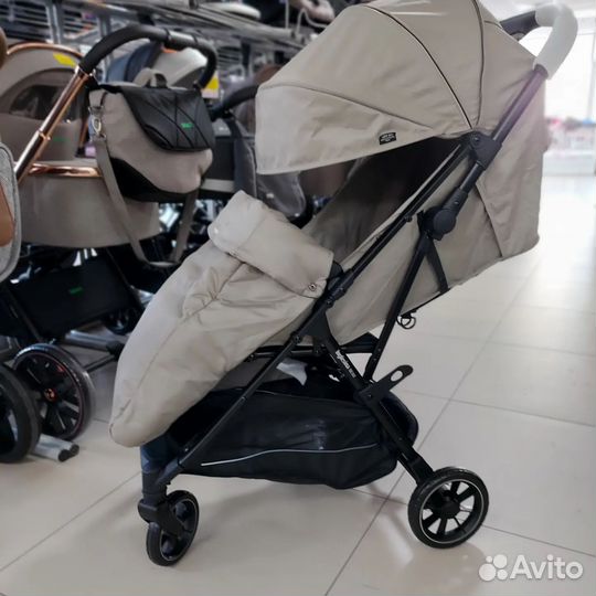 Прогулочная коляска-автомат Inglesina Now