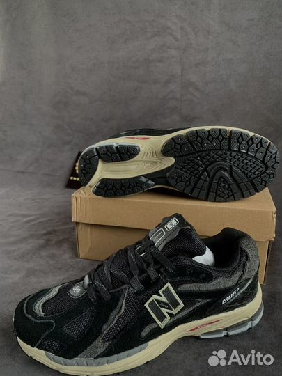 Кроссовки new balance 1906r