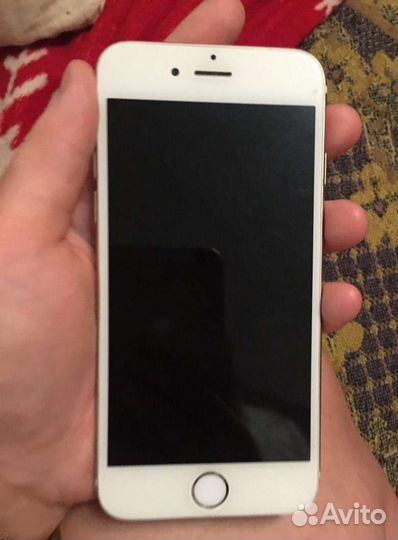 Телефон iPhone 6s