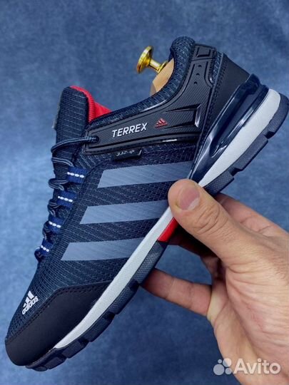 Кроссовки Adidas Terrex осенние