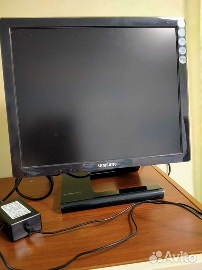 Монитор Samsung 971p