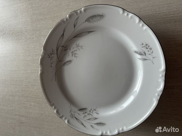 Тарелки 6 штук