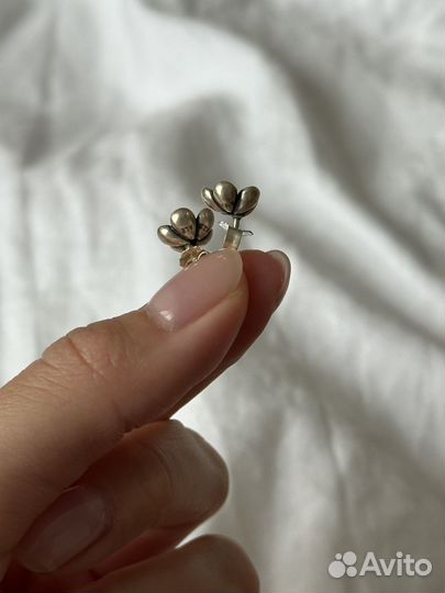 Серьги гвоздики