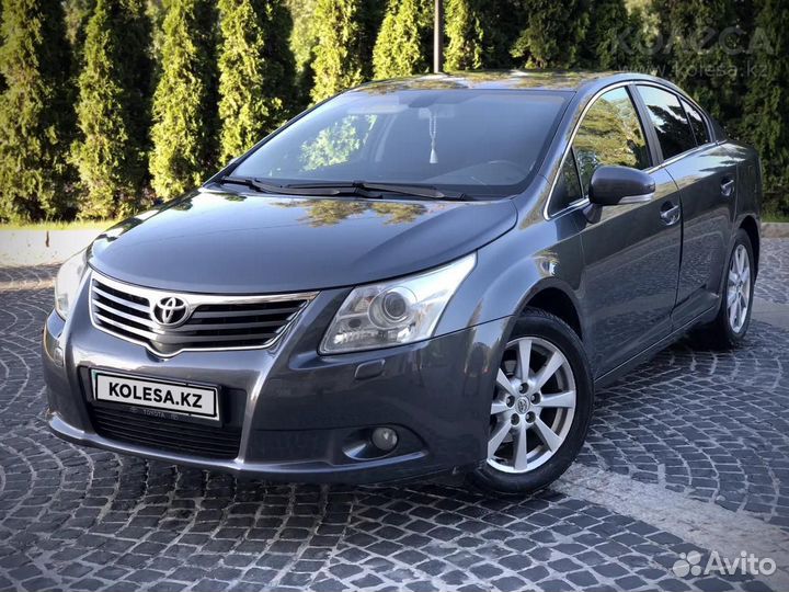 Лобовое стекло на Toyota Avensis 3 2008г