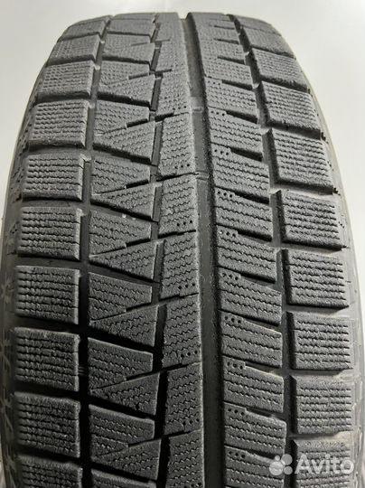 Bridgestone Blizzak Revo GZ 215/60 R16