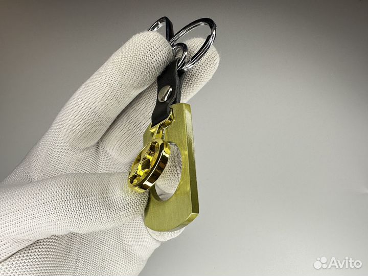 Брелок автомобильный для ключей Mitsubishi