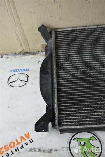Радиатор охдаждения Audi A4 B7 2008