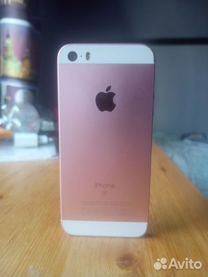 iPhone SE, 32 ГБ