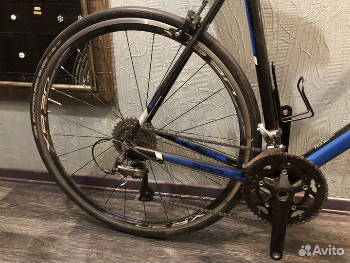 Шоссейный велосипед Stels XT300