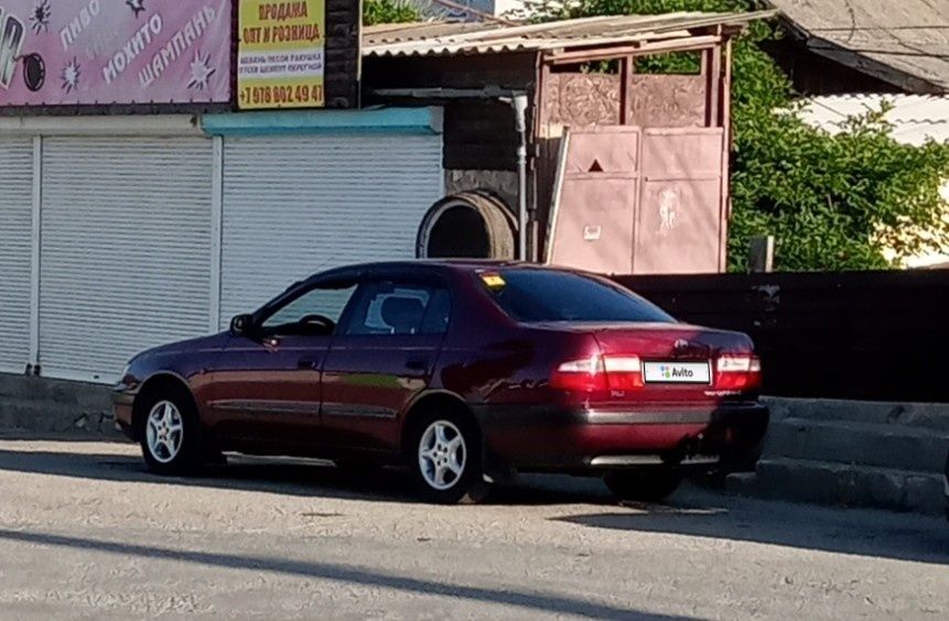 Toyota Carina E: фото владельца