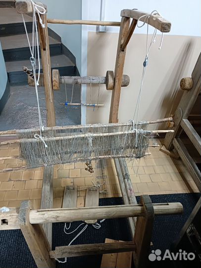 Старинный ткацкий станок