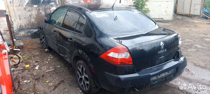 Разбираю по частям рено меган 2