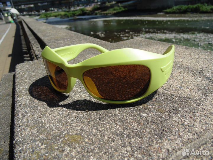 Солнцезащитные очки в стиле gorpcore
