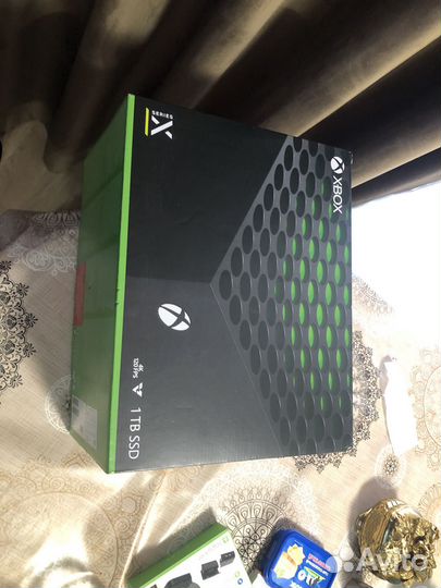 Игровая консоль Microsoft Xbox Series X 1TB (RRT)