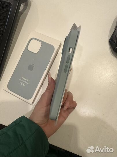 Чехол на iPhone 14