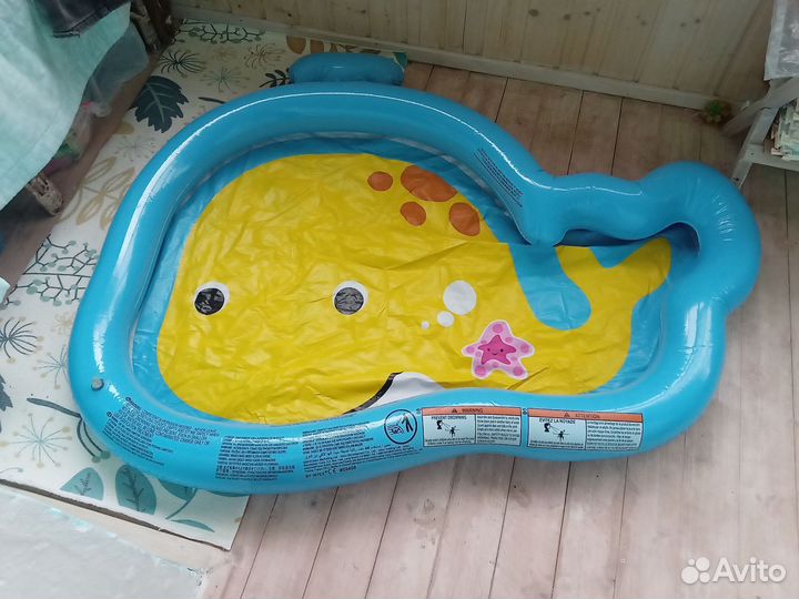 Детский надувной бассейн для малыша