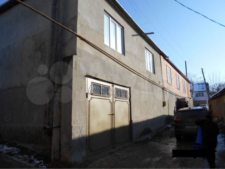 Дом 179,8 м² на участке 5 сот.