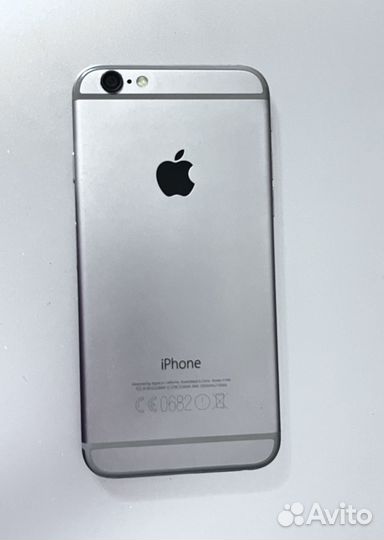 Телефон iPhone 6