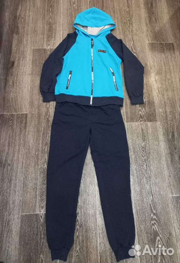 Спортивный костюм женский