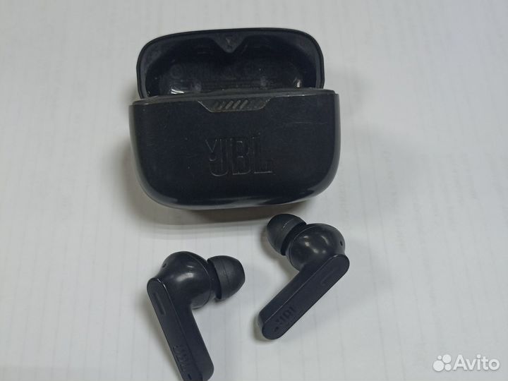 Беспроводные наушники jbl
