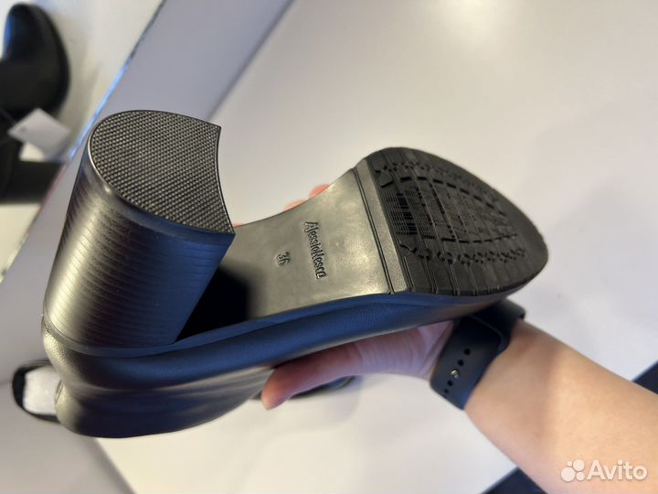 Ботинки на каблуке