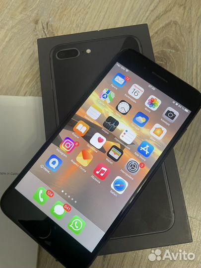 Телефон iPhone 8 plus