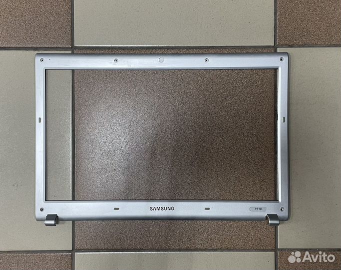 Рамка матрицы Samsung NP-R518
