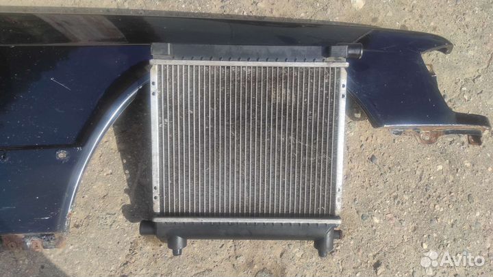 Радиатор охлаждения mercedes w201 E190